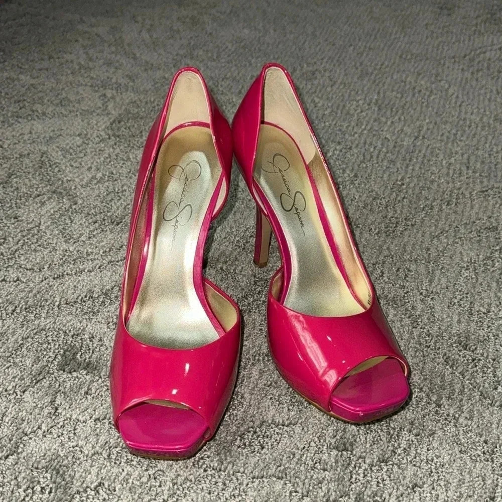 •Jessica Simpson pink patent platform stiletto•